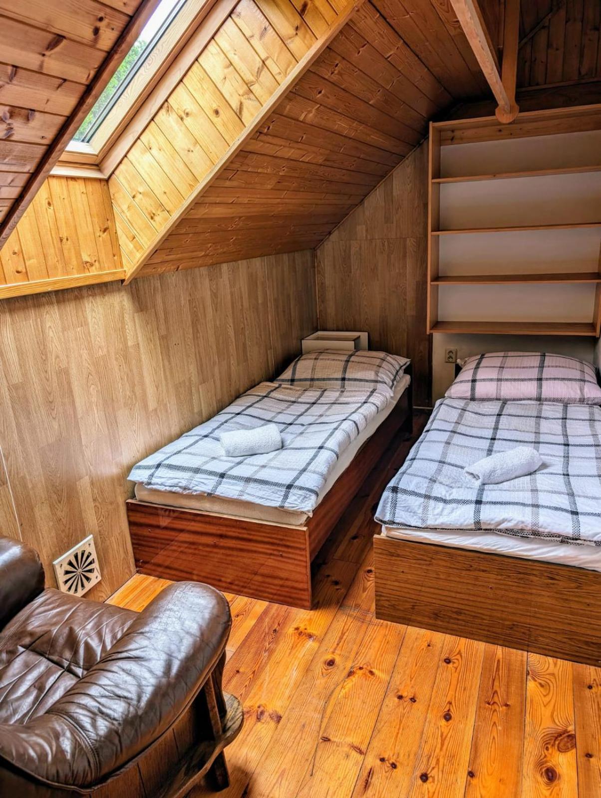 Apartman V Pensionu U Holzaepfelu Červený Kostelec Екстериор снимка