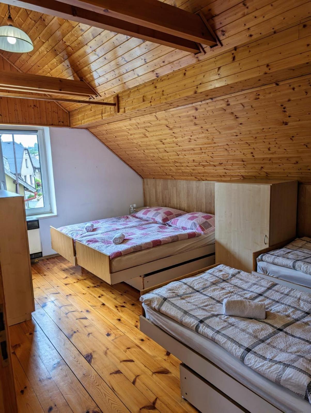 Apartman V Pensionu U Holzaepfelu Červený Kostelec Екстериор снимка